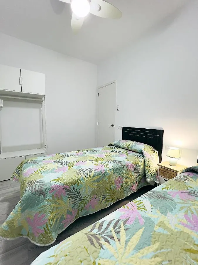 Casa Came - A/C+ Wifi - 1Min Beach アロナ
